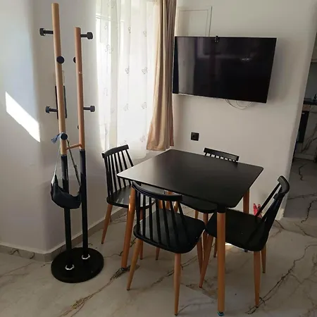 Apartment Mitropolis *