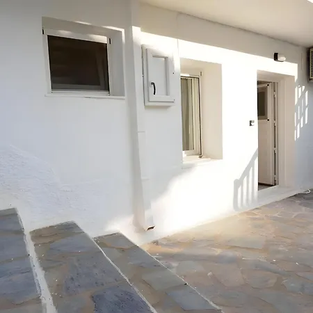 Mitropolis Apartment