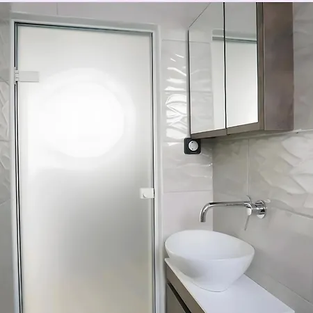 Mitropolis Apartment