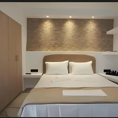 Mitropolis Apartment *