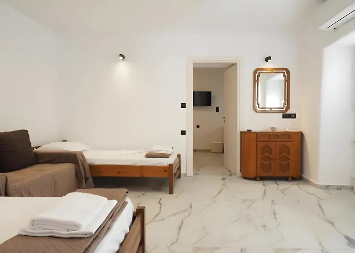 Mitropolis Apartment *