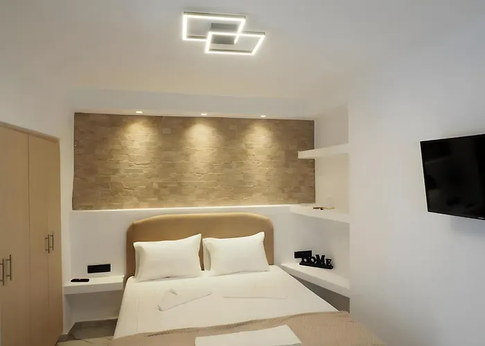 Mitropolis Naxos City