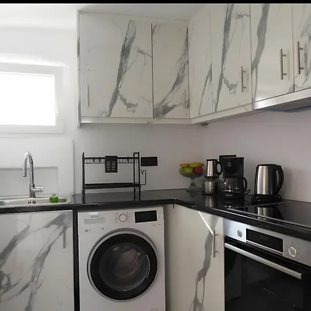 Mitropolis Naxos City